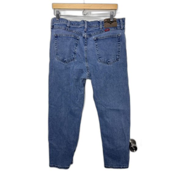 Wrangler Men’s Regular Fit Jeans Size 36x29 Blue Denim Classic Five Pocket - Picture 2 of 5